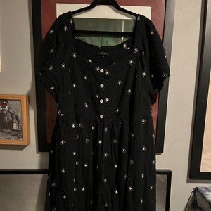 Madewell Daisy Embroidered Lightspun Square-Neck Midi Dress